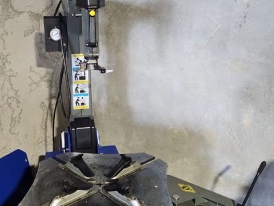 TC20 tilt post tyre changer